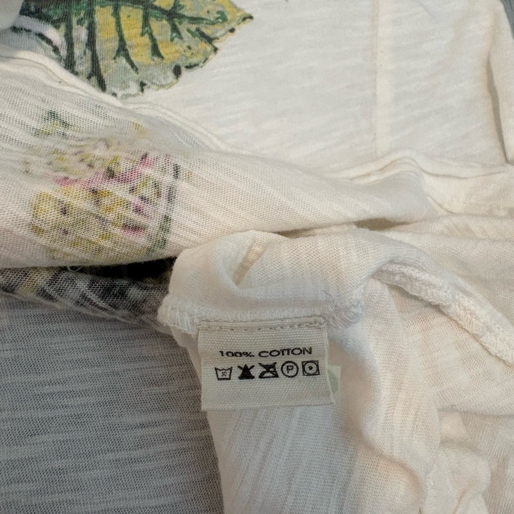 Magnolia Pearl NWT Flor De La Pasion Viggo T Top in True, OSFM - Picture 10 of 12